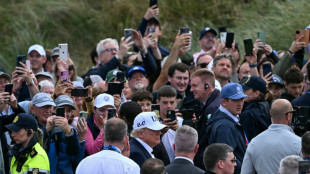 Trump critica a Zelenski y promete eliminar aranceles al whisky al cierre de visita a Irlanda