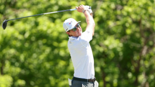 Griffin and Schmid share lead at Colonial