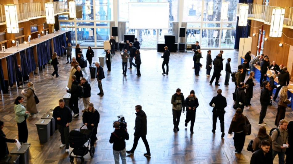 El bloque de izquierda de la primera ministra danesa encabeza comicios pero sin mayor&iacute;a