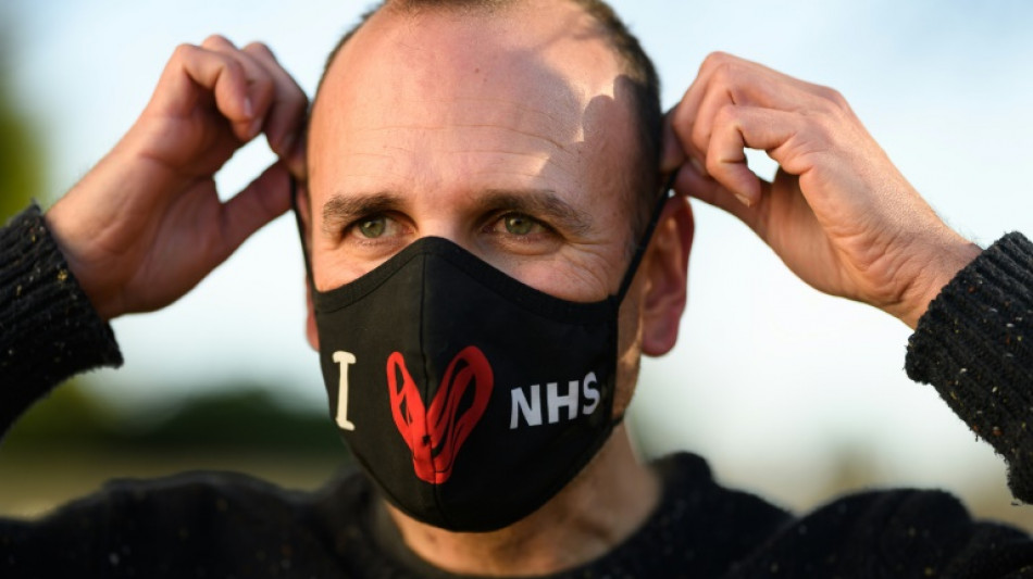 Ola de dimisiones entre el personal sanitario brit&aacute;nico desgastado por la pandemia