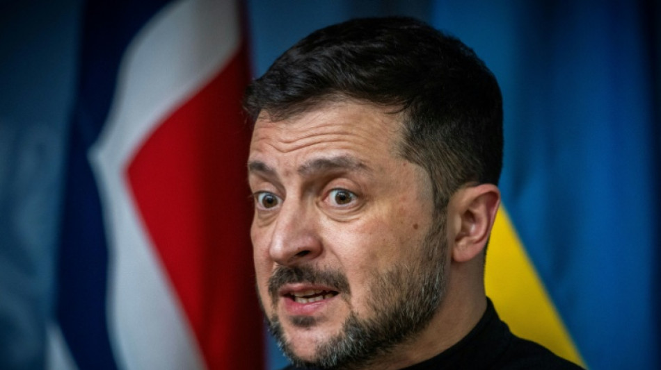 Zelensky pede &agrave; UE que mantenha press&atilde;o sobre a R&uacute;ssia