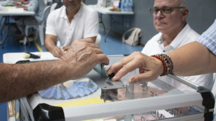 Municipales: les Fran&ccedil;ais votent, incertitude sur la participation, suspense dans les grandes villes