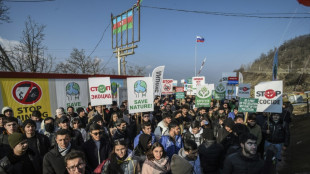 Au Nagorny Karabakh, la crainte d'une crise humanitaire en plein blocage d'une route cl&eacute;