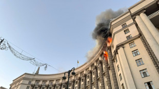 Russia hits seat of Ukraine govt in war's biggest air attack