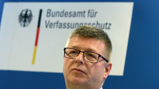 Chefs der Geheimdienste &auml;u&szlig;ern sich in &ouml;ffentlicher Anh&ouml;rung im Bundestag