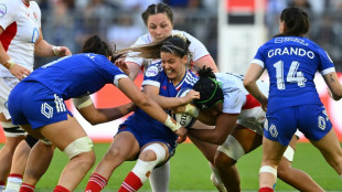 Six nations: l'Angleterre &eacute;coeure les Bleues et garde son troph&eacute;e