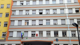 Donna incinta precipita dalla finestra, morto il bambino