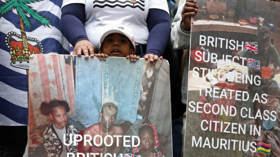 Reino Unido e ilhas Maur&iacute;cio assinam acordo para devolu&ccedil;&atilde;o do arquip&eacute;lago de Chagos ao pa&iacute;s africano