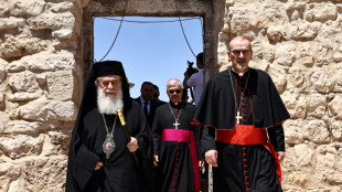 Deux hauts dignitaires chr&eacute;tiens &agrave; Gaza apr&egrave;s des tirs isra&eacute;liens meurtriers sur une &eacute;glise
