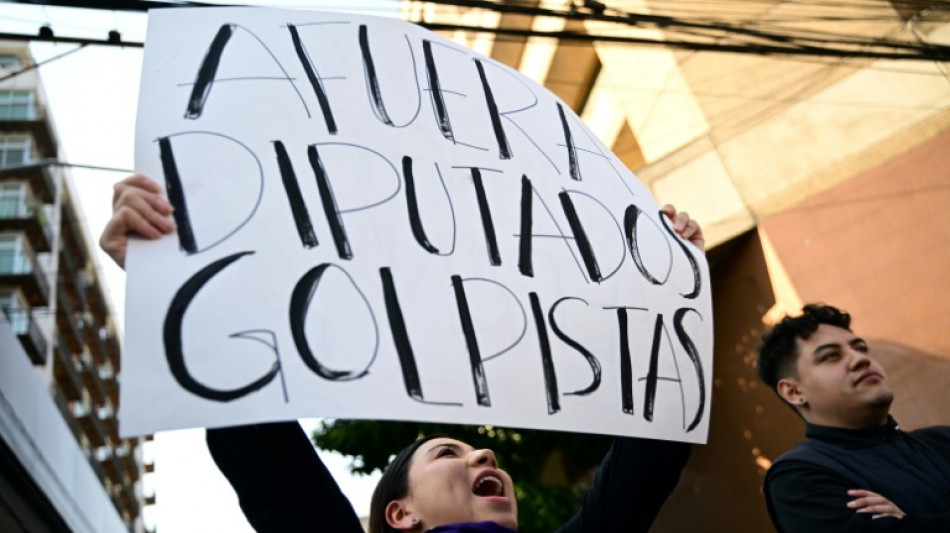 Tensi&oacute;n en Congreso retrasa investidura de Ar&eacute;valo como presidente de Guatemala