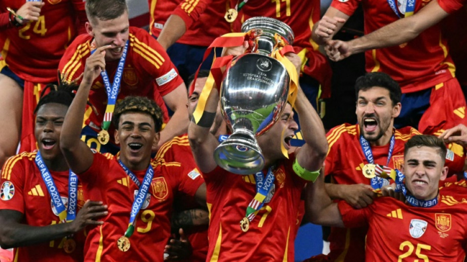 Espanha se torna a primeira tetracampe&atilde; da Eurocopa