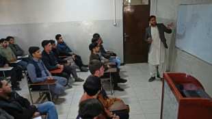 Afghanistan: les gar&ccedil;ons de retour &agrave; l'universit&eacute;, pas les filles