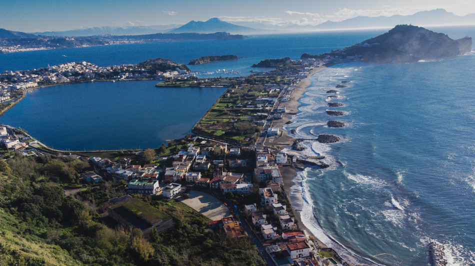 Sotto i Campi Flegrei la crosta terrestre pi&ugrave; debole del normale