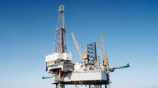 Il prezzo del petrolio consolida il rialzo, wti a 60 dollari