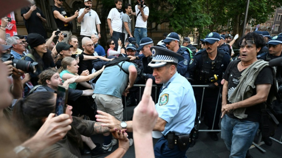 Polic&iacute;a australiana reprimi&oacute; protesta por presencia del presidente israel&iacute; en S&iacute;dney