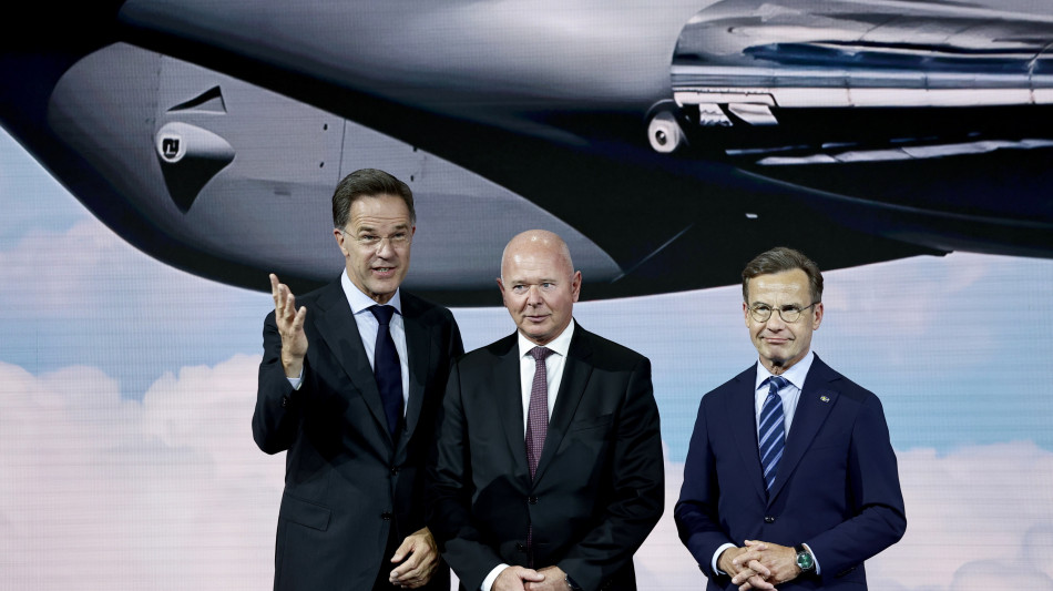La Nato acquista 10 nuovi aerei di sorveglianza dalla svedese Saab