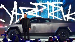 Tesla Cybertruck, a 'caminhonete' futurista de Elon Musk, pronta para apresenta&ccedil;&atilde;o