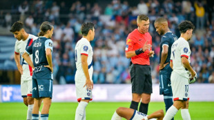 Com les&atilde;o no tornozelo, Gon&ccedil;alo Ramos desfalcar&aacute; PSG por 'cerca de 3 meses'