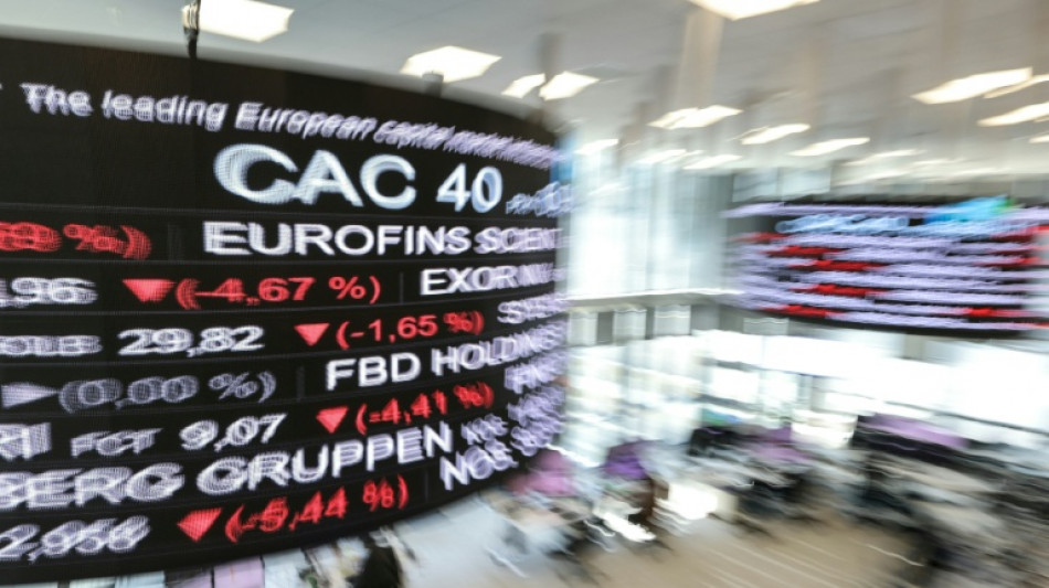 La Bourse de Paris frein&eacute;e par le triple A perdu de la dette am&eacute;ricaine