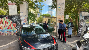 Verifiche sul cellulare del 13enne, si cercano eventuali istigatori