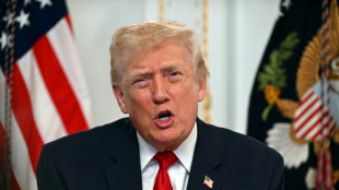 Trump anuncia perdão a ex-presidente de Honduras preso por narcotráfico