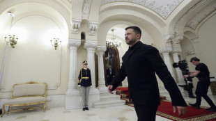 Zelensky, pesanti raid russi nella notte, drone russo colpisce nave cinese