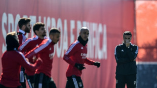 Ajax 'one of the best teams', but Benfica's Verissimo sees 'weaknesses'