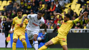 Nantes empata com Troyes (2-2) e segue amea&ccedil;ado de rebaixamento