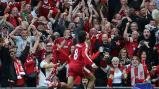 Liverpool vence Arsenal e se isola na liderança do Inglês; City perde 2ª seguida