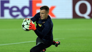 Goleiro Iñaki Peña renova com o Barça até 2029 e é emprestado ao Elche