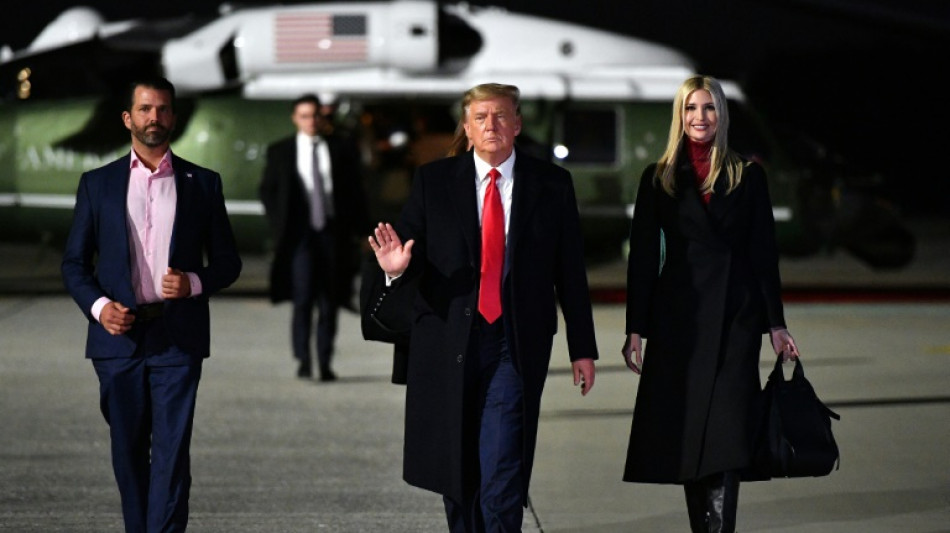 Trumps Wirtschaftspr&uuml;fer trennen sich von dessen Unternehmen 
