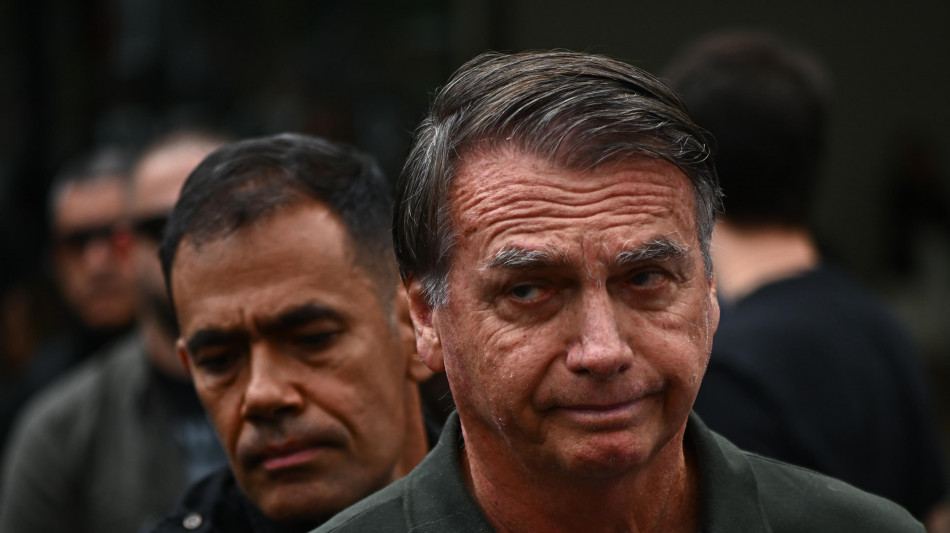 Bolsonaro operato alla spalla, in 'buone condizioni' dopo l'intervento