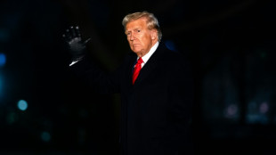 Trump assina decreto que restringe transi&ccedil;&atilde;o de g&ecirc;nero para menores