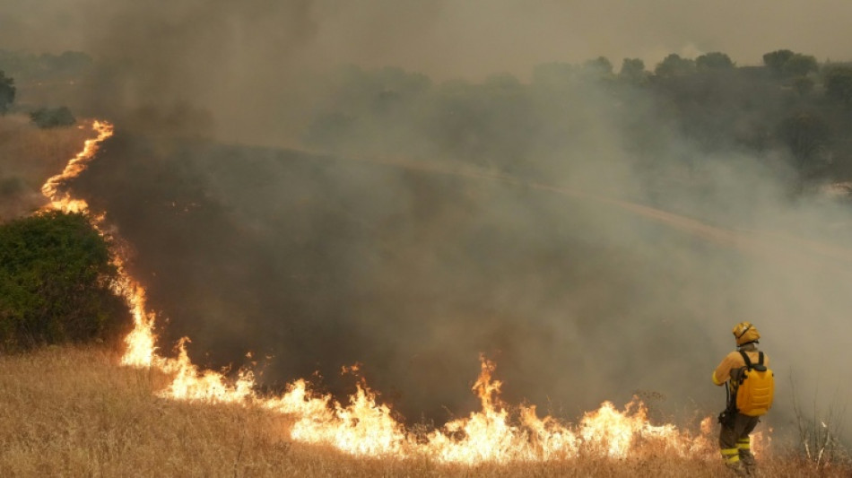 M&aacute;s de 175.000 evacuados por los incendios que arrasan Espa&ntilde;a y Francia