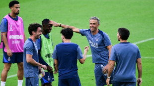 Foot: Demb&eacute;l&eacute; a le "d&eacute;fi" d'encore "s'am&eacute;liorer", dit Luis Enrique