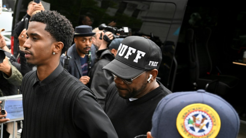 La defensa del rapero Diddy Combs trata de minar las acusaciones de su expareja en su juicio en Nueva York 