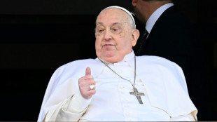 Papa Francisco está melhor e Vaticano sugere possibilidade de aparição pública no domingo