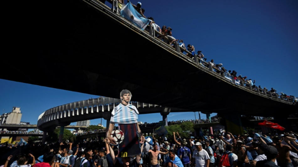 La parade des Argentins champions: historique, inoubliable... mais inachev&eacute;e