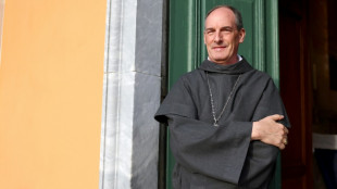 Cardeal franco-espanhol Bustillo elogia 'entusiasmo' do papa, que visita C&oacute;rsega