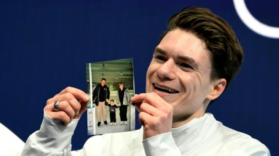 "Esto es por vosotros", el patinador Naumov honra la memoria de sus padres