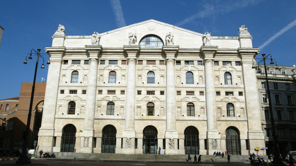 Borsa: accelerano Mediobanca +5% e Mps +4%