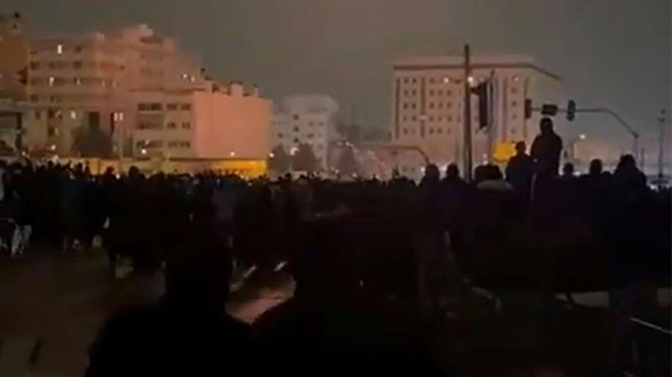 New protests hit Iran as alarm grows over crackdown 'massacre'