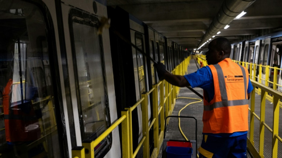 Dans les "coulisses" du grand lessivage du m&eacute;tro, d&eacute;fi du quotidien d&eacute;cupl&eacute; pour les JO