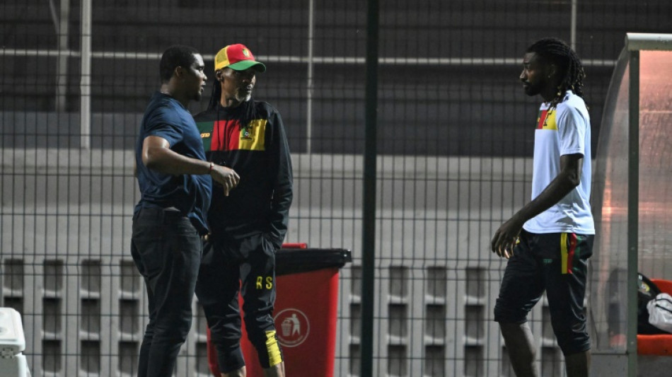 Federa&ccedil;&atilde;o Camaronesa de Futebol considera ilegal a nomea&ccedil;&atilde;o do novo t&eacute;cnico