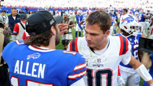 Patriots inflict first Bills defeat as Chiefs keep winning 