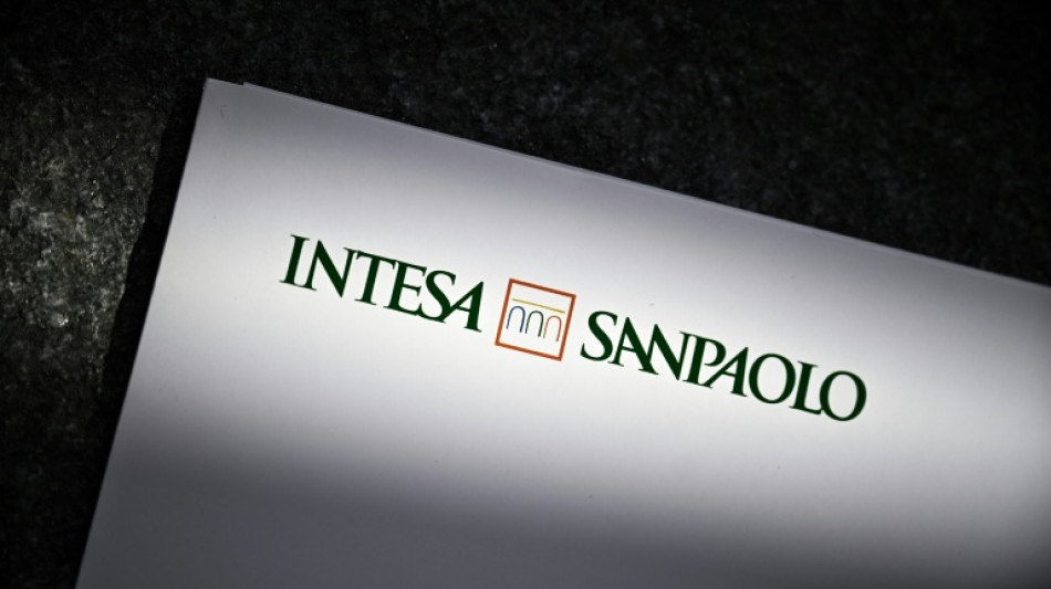 El mayor banco italiano, Intesa Sanpaolo, lanza una oferta por su rival Monte dei Paschi