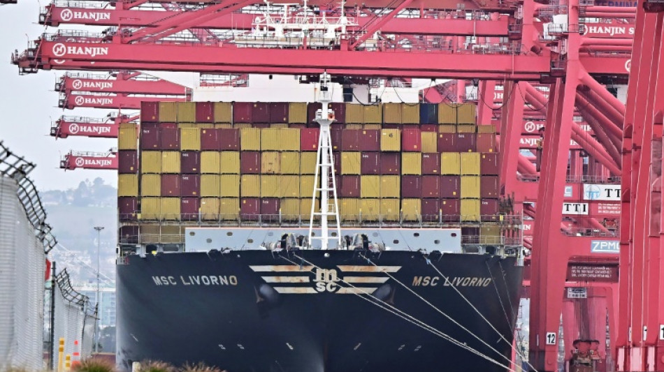 D&eacute;ficit comercial dos EUA atinge novo recorde em janeiro