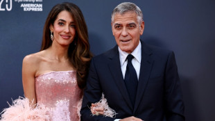 Ministra francesa critica naturaliza&ccedil;&atilde;o de George Clooney e fam&iacute;lia