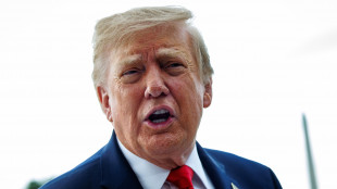 Sondaggio Wsj, 'consenso Trump a 37%, ai minimi dal 1990 per presidente a vigilia midterm'