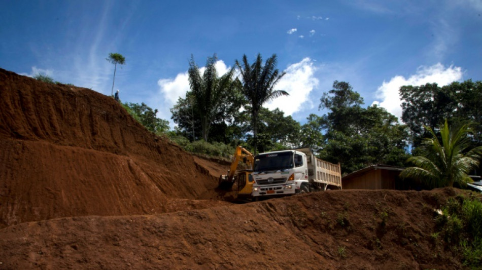 Ecuador empe&ntilde;&oacute; 120 millones de barriles de petr&oacute;leo en su deuda con China